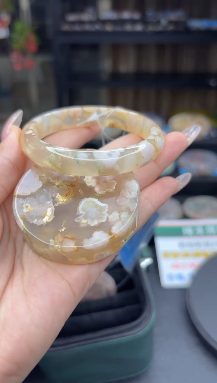 石英质玉手镯未镶嵌225(58圈赠送镯心)