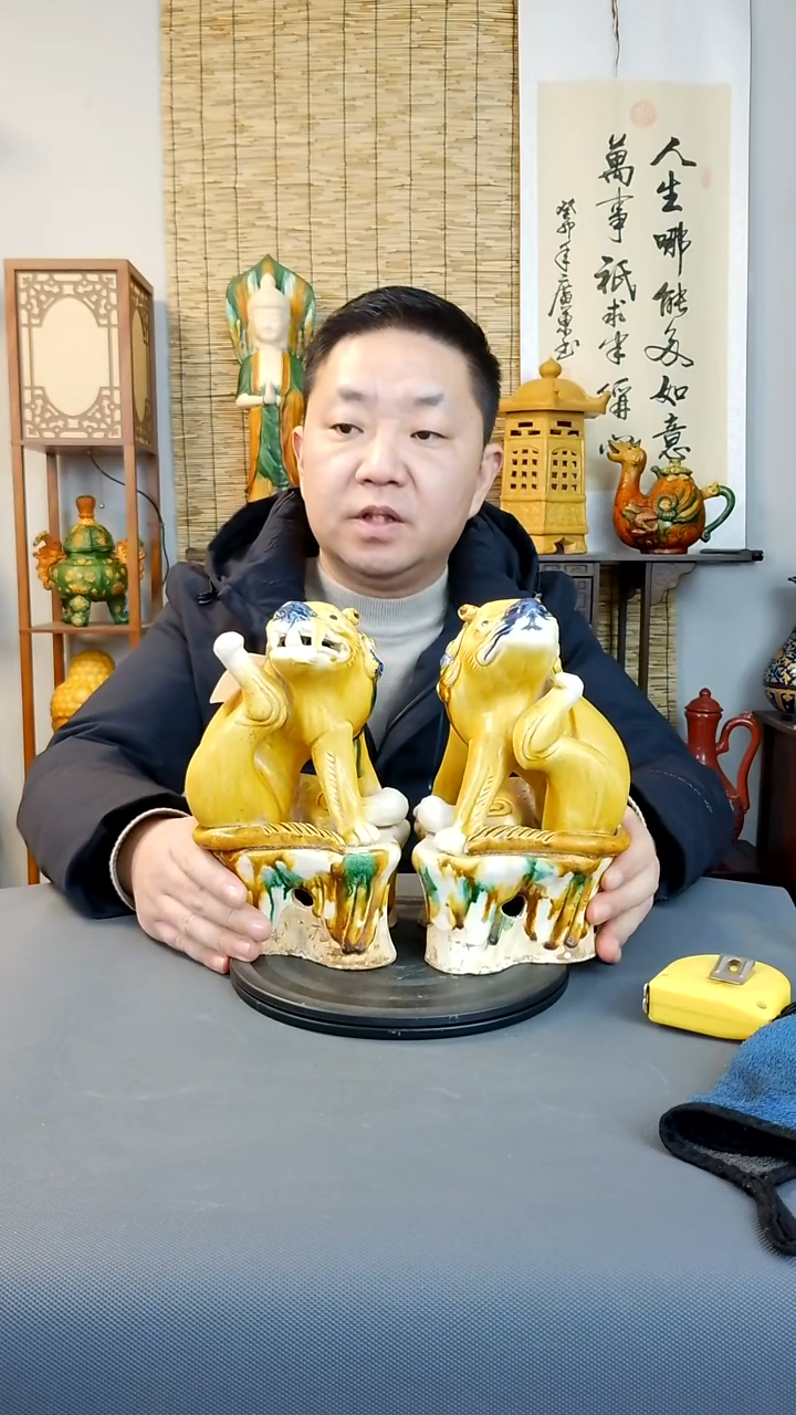 摆件复古风格瓷器一对