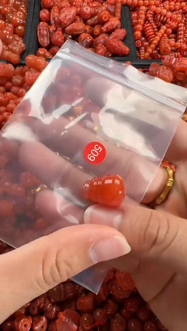 【闪购商品】南红玛瑙颈饰未镶嵌1