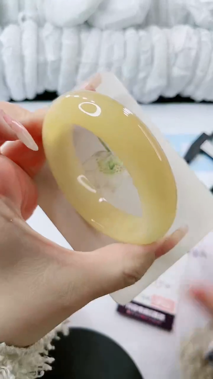 【闪购商品】石英质玉手镯未镶嵌多样性发货E350