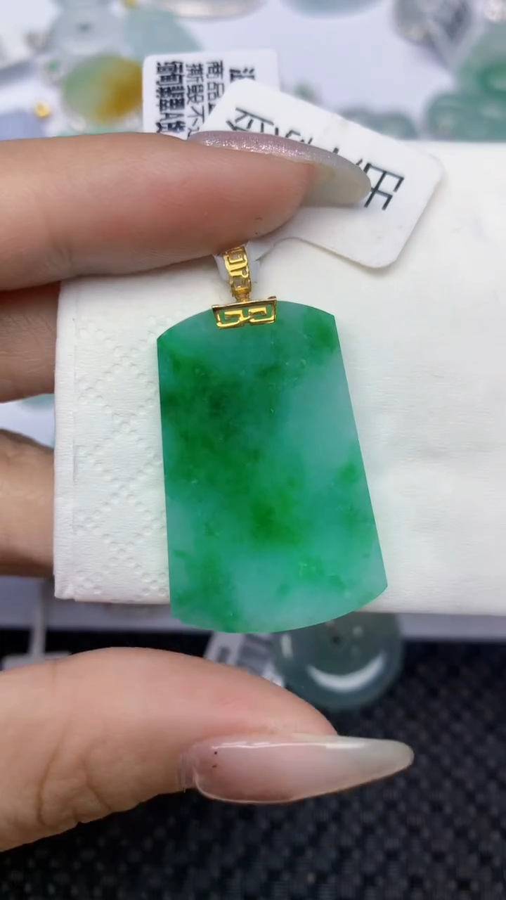 颈饰18K金镶嵌翡翠天然缅甸翡翠a货百元以上9元证书费自理
