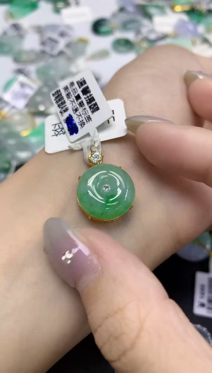 颈饰未镶嵌翡翠天然缅甸翡翠A货百元以上9元证书费自理