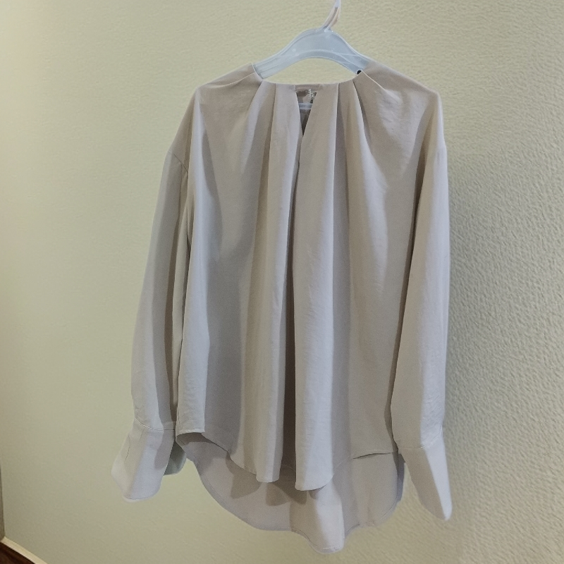 4523两色圆领小衫