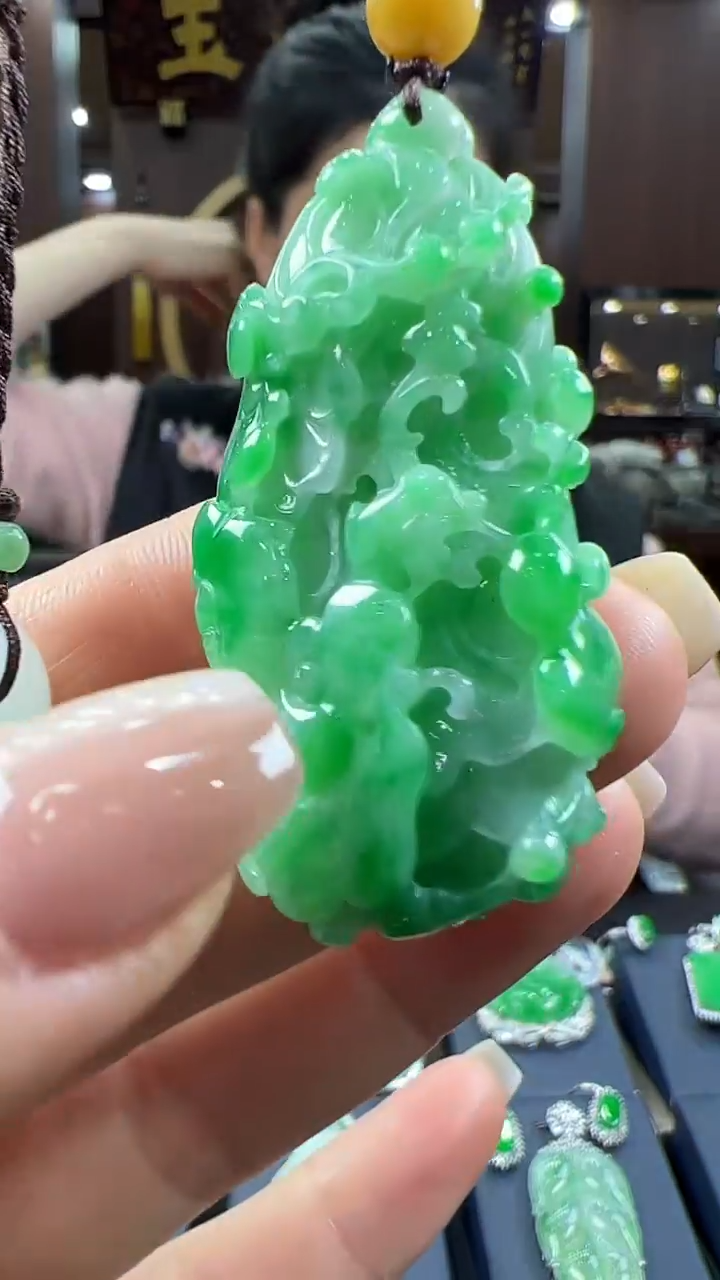 【闪购商品】翡翠挂件未镶嵌白菜