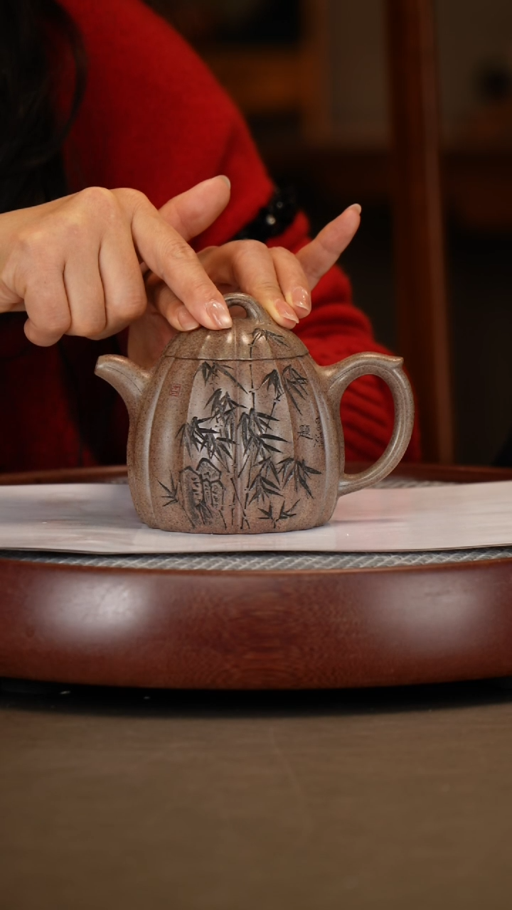 【闪购商品】紫砂茶壶【李霓】明清老段筋纹秦权  320CC