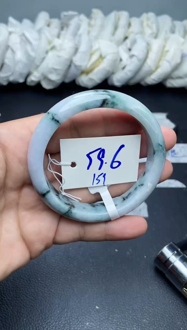 翡翠手镯未镶嵌159
