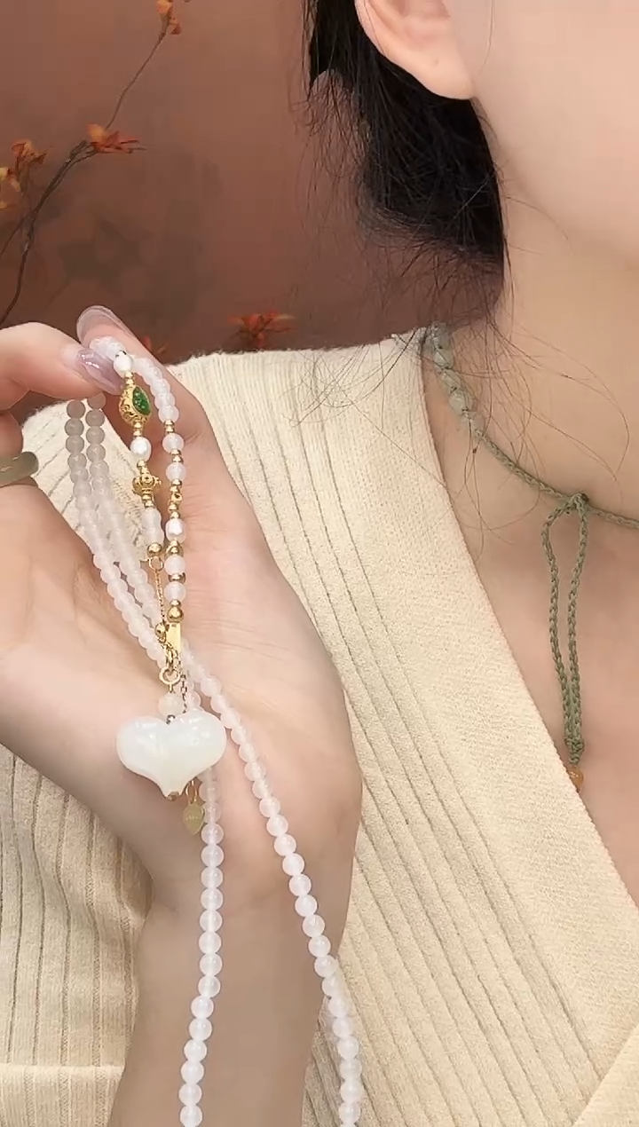 颈饰未镶嵌和田玉桃子吊坠套装