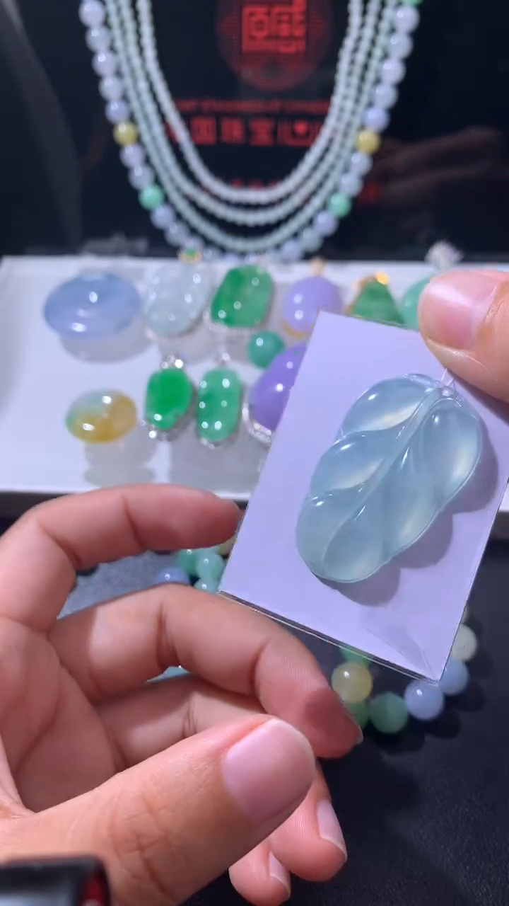 未镶嵌定制翡翠   