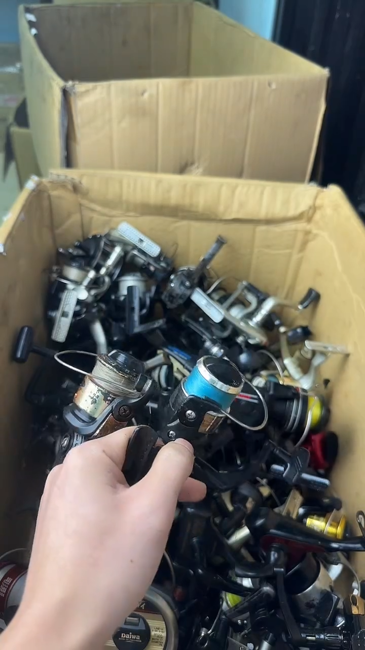 志**合微瑕钓鱼轮，直播间讲解为准，看清楚再拍，如有拆卸不退换