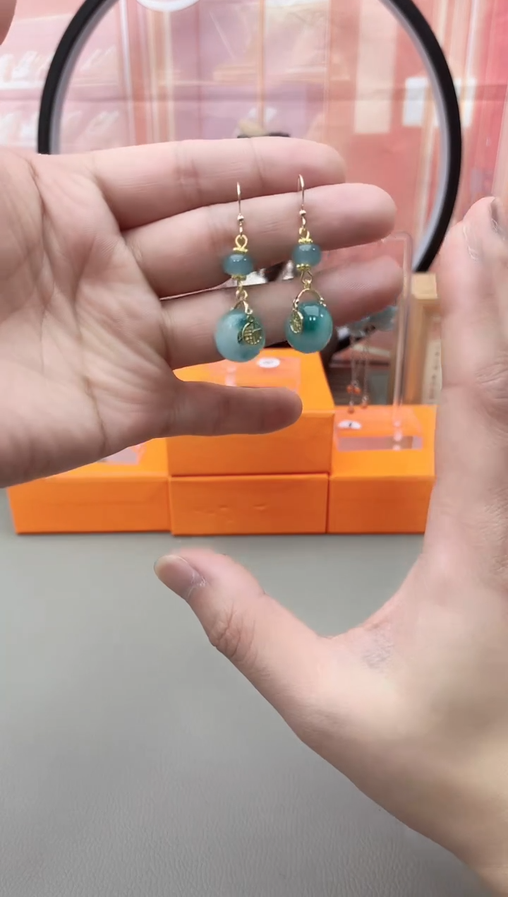 银S925镶嵌石英质玉（天山翠）耳坠h702