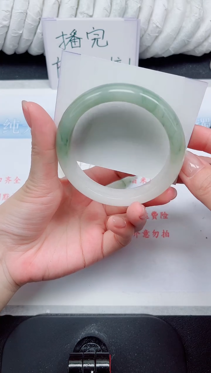 【闪购商品】石英质玉手镯未镶嵌310#59.9