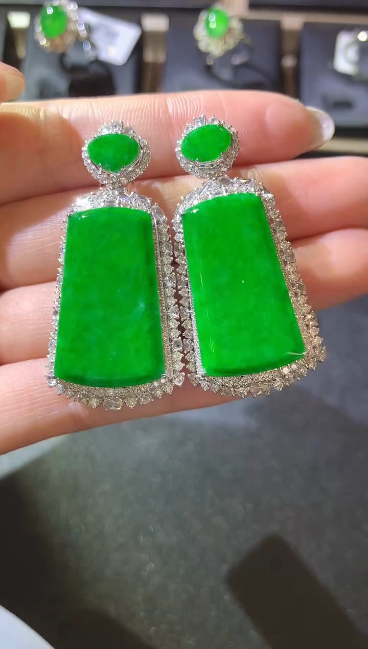 【闪购商品】翡翠吊坠(不含链)18K金镶嵌C52多样性发货一件