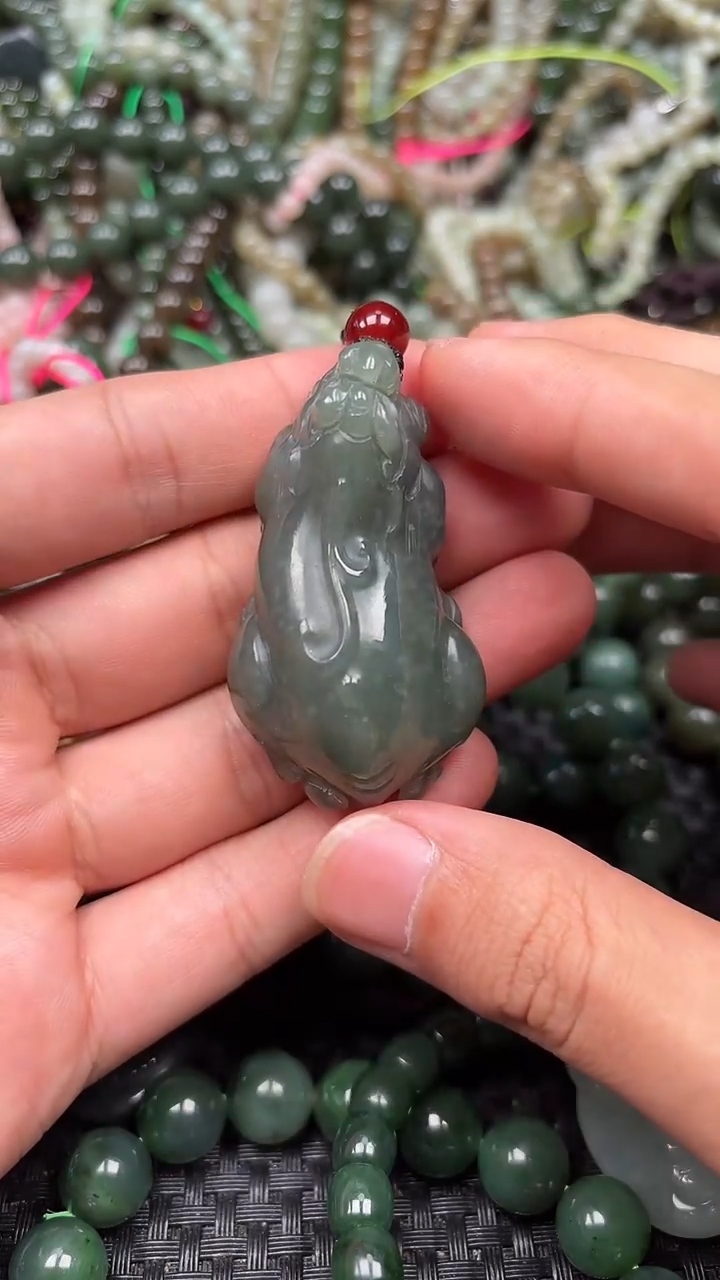 和田玉未镶嵌颈饰1