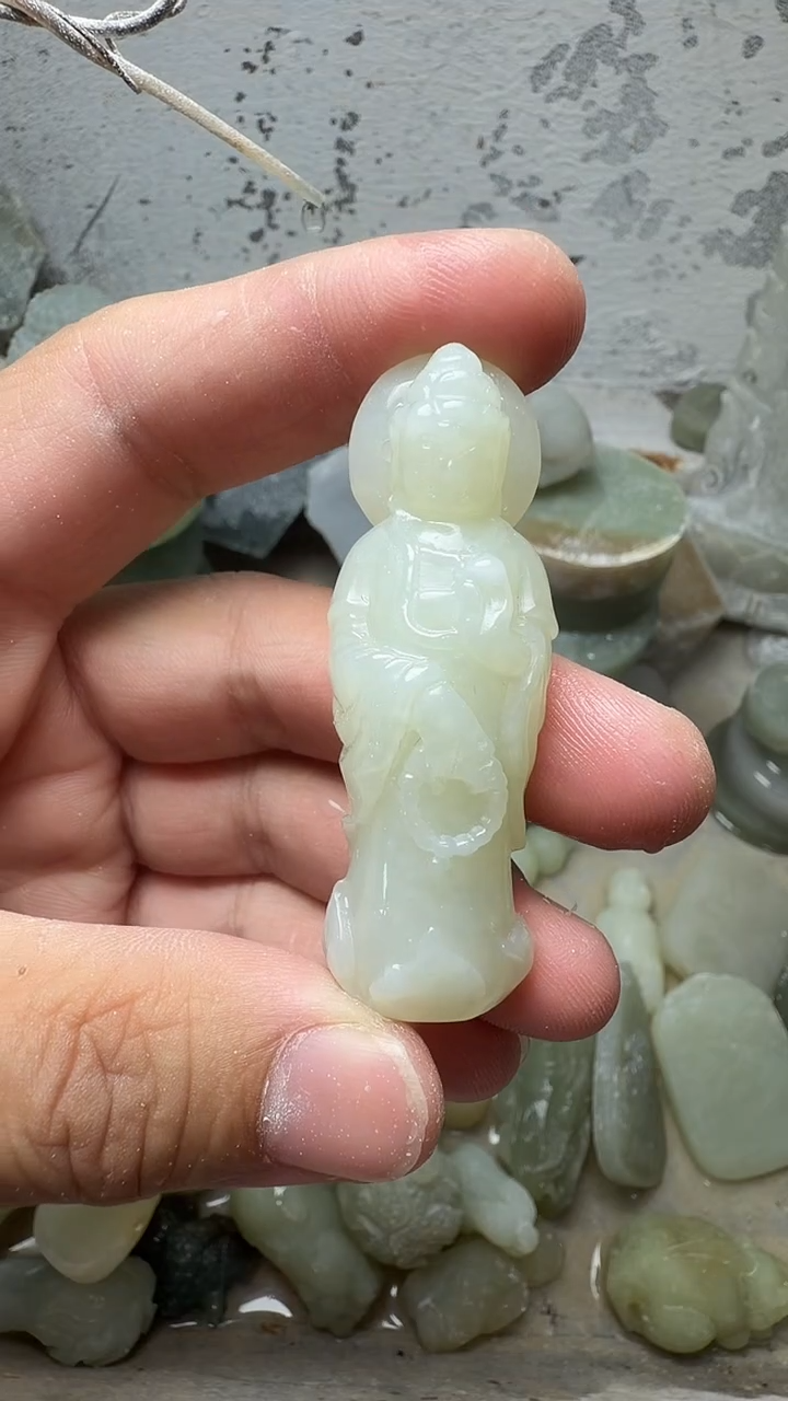 颈饰未镶嵌和田玉站观音