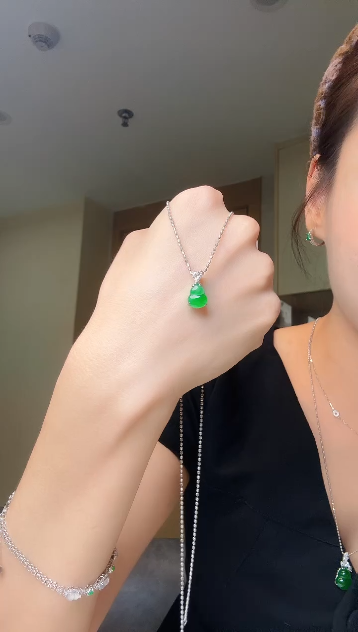 吊坠(不含链)银S925镶嵌翡翠天然翡翠吊坠