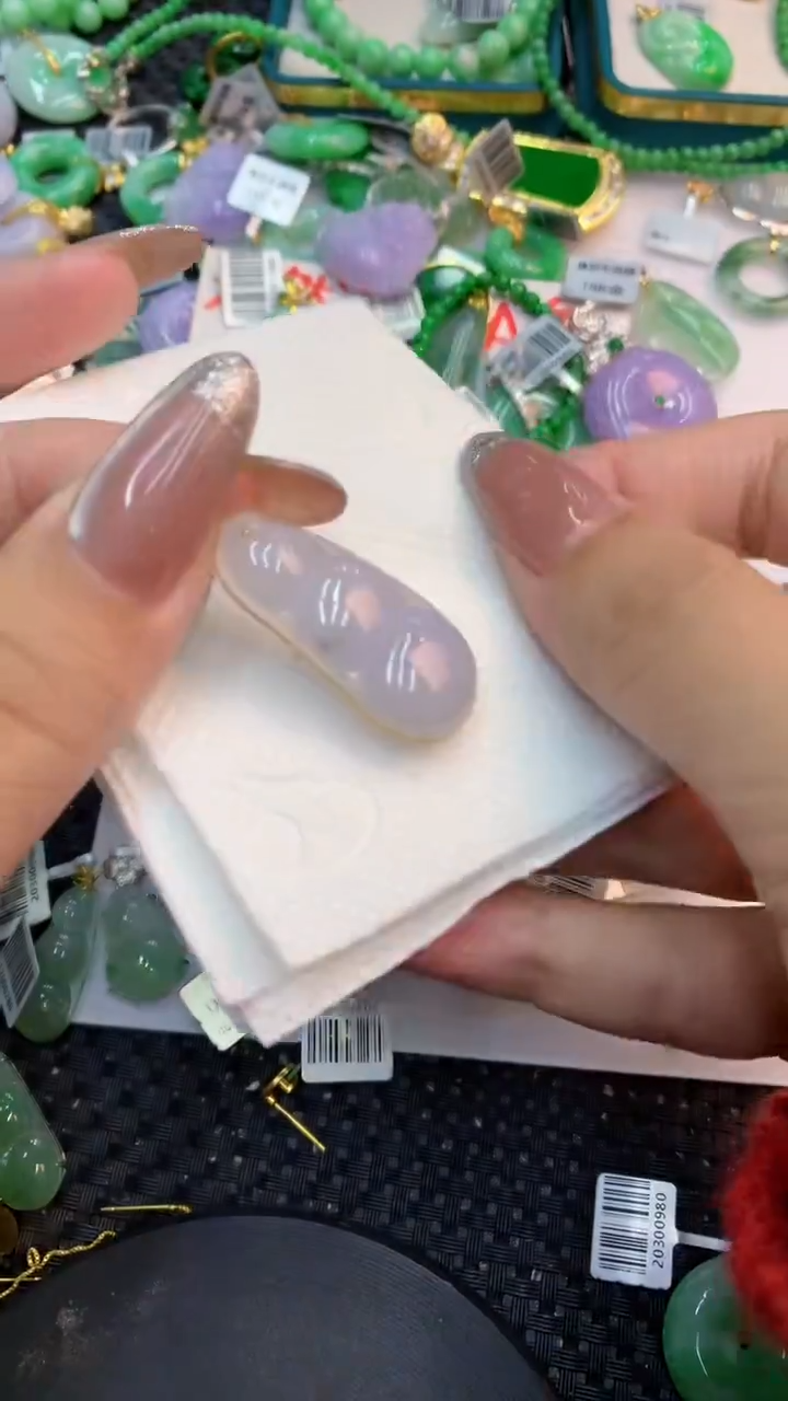 颈饰18K金镶嵌翡翠1