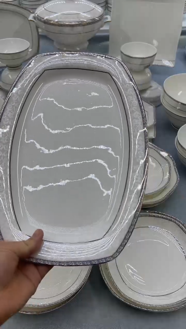 骨瓷 玲珑12方鱼1个