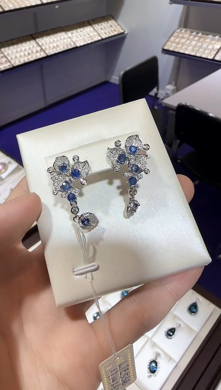 【闪购商品】蓝宝石耳饰银S925镶嵌耳坠设计款