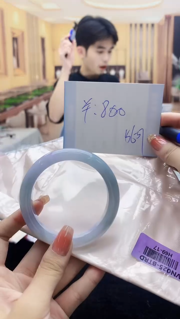 【闪购商品】翡翠手镯未镶嵌    H69-17