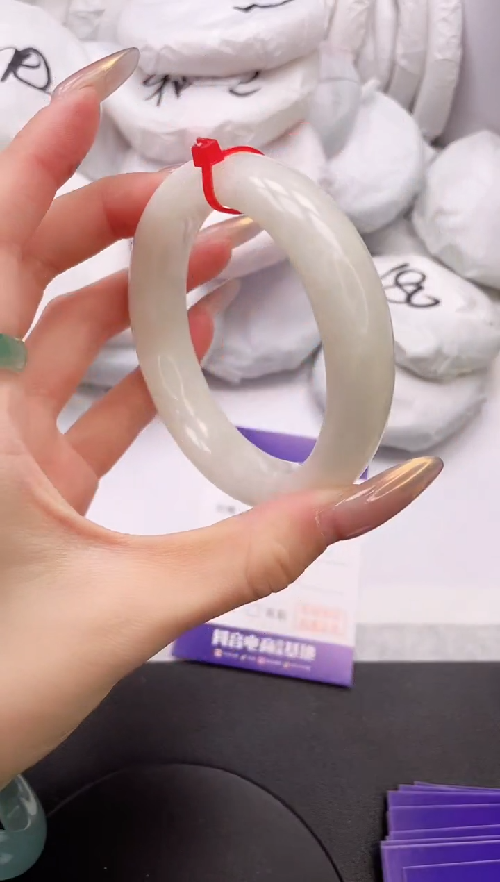 【闪购商品】和田玉手镯未镶嵌13K333-58