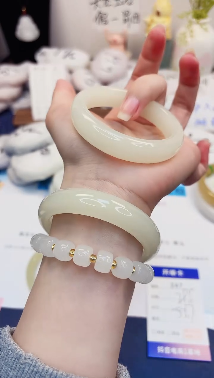 【闪购商品】石英质玉手镯未镶嵌247-玉兰白-圈口53