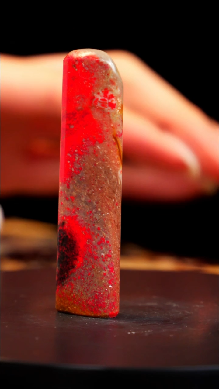 鸡血石田黄鸡血石