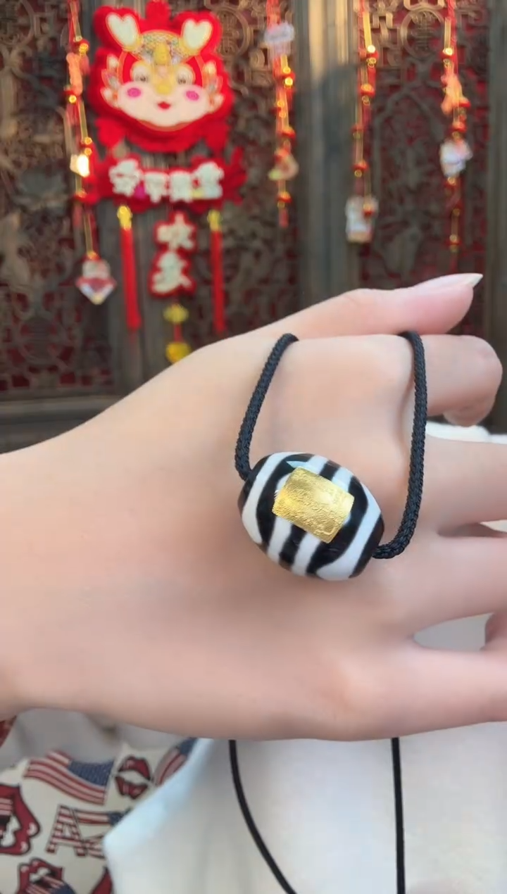 【闪购商品】玛瑙18K金镶嵌吊坠吊坠