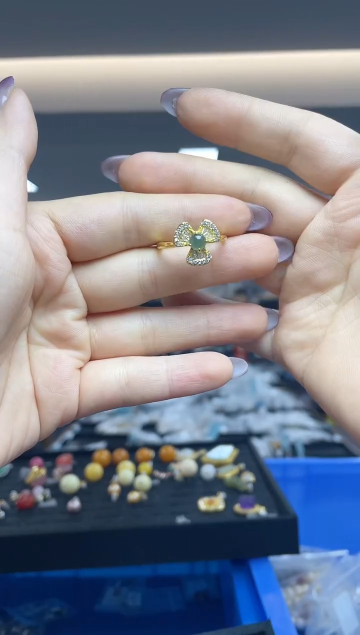 翡翠戒指未镶嵌（多样性发一件）