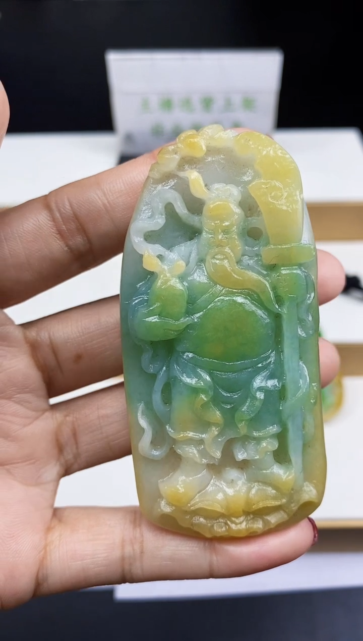 【闪购商品】翡翠颈饰未镶嵌翡翠A货