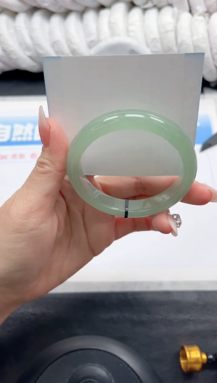 【闪购商品】石英质玉手镯未镶嵌27-55.5