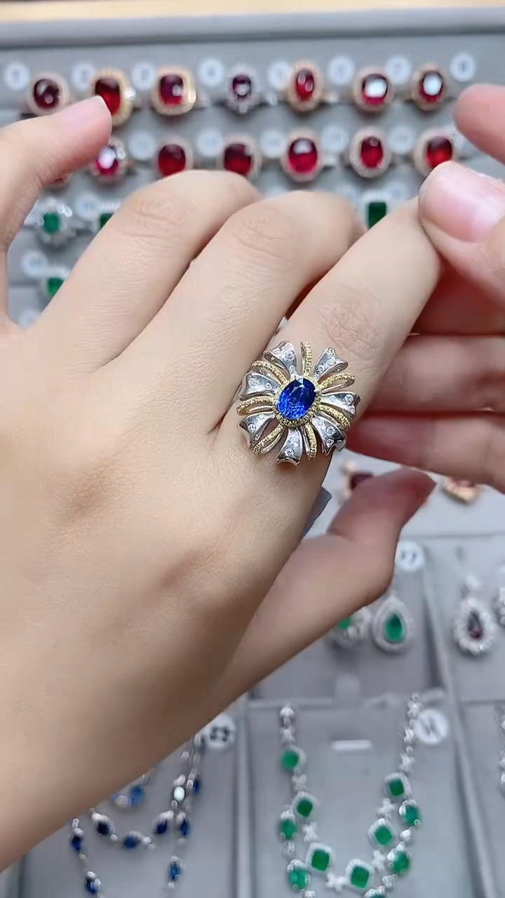 【闪购商品】蓝宝石18K金戒指18K金镶嵌·