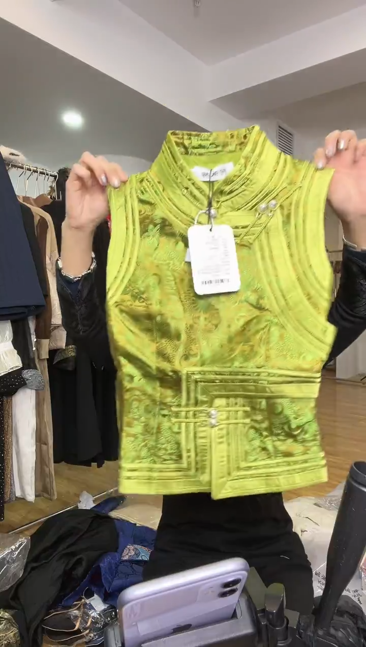 M码       90-105斤  马甲