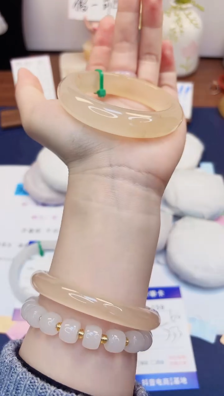 【闪购商品】石英质玉手镯未镶嵌159-财气镯-圈口55