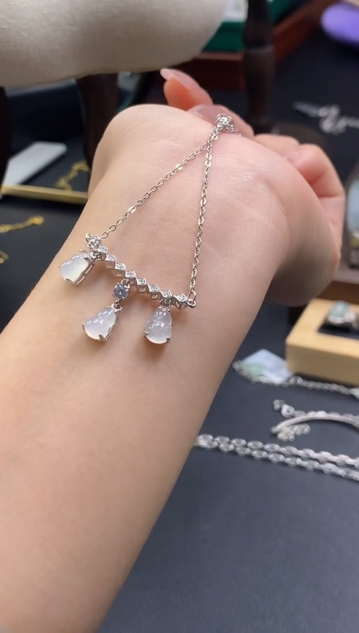 颈饰银S925镶嵌翡翠16579