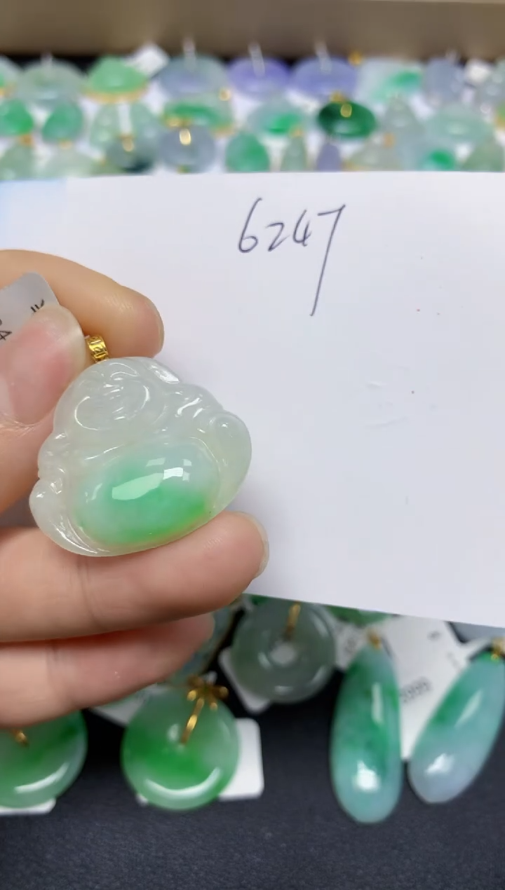 【闪购商品】翡翠挂件18K金镶嵌 天然翡翠A货