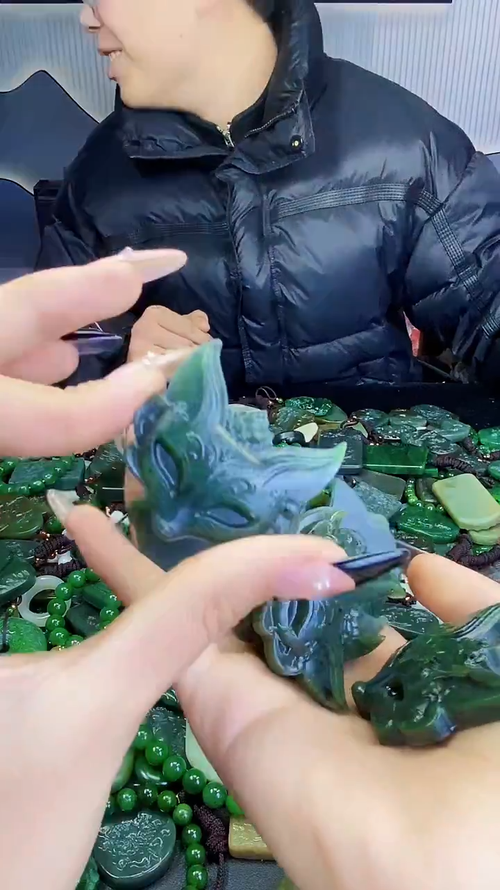 颈饰未镶嵌和田玉J***度1