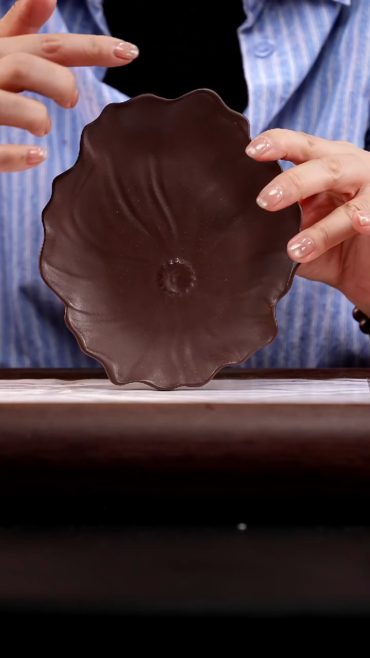 2 老紫泥荷叶壶承