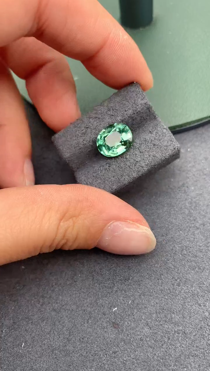 【闪购商品】碧玺裸石未镶嵌3.4ct绿碧玺