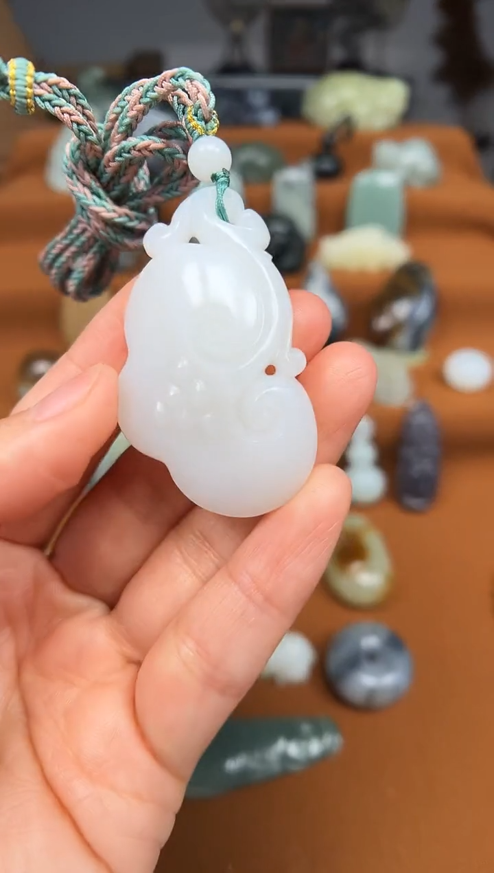 【闪购商品】和田玉颈饰未镶嵌如意