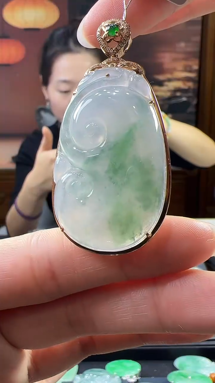 18K金镶嵌挂件翡翠如意不含链