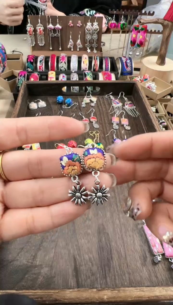 【闪购商品】织绣民族风老绣饰品360