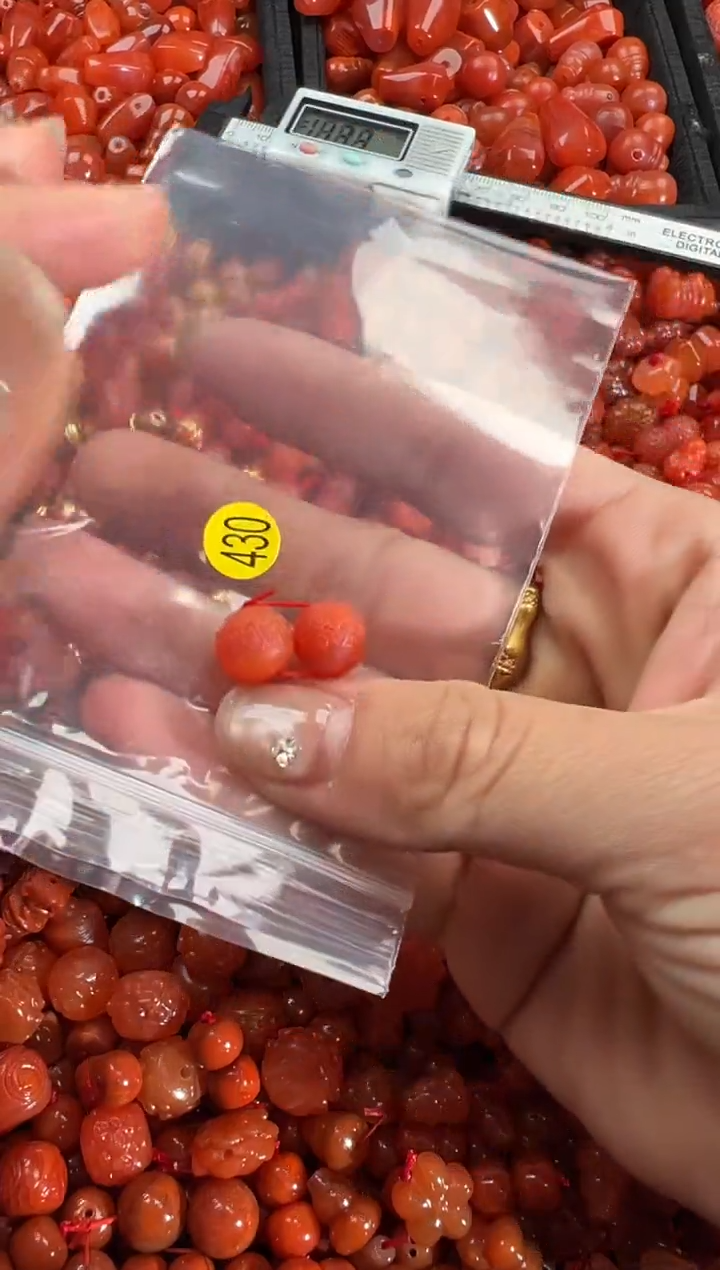 【闪购商品】南红玛瑙颈饰未镶嵌1