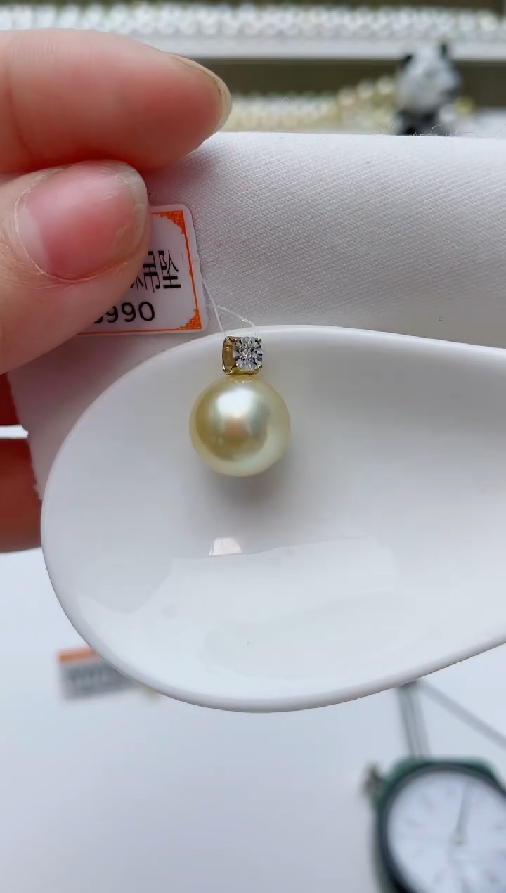 【闪购商品】海水珍珠颈饰18K金镶嵌A83
