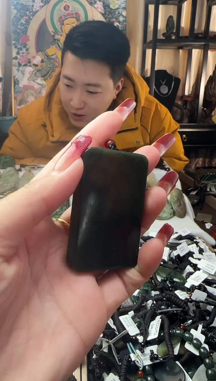 颈饰未镶嵌和田玉和田玉吊坠9