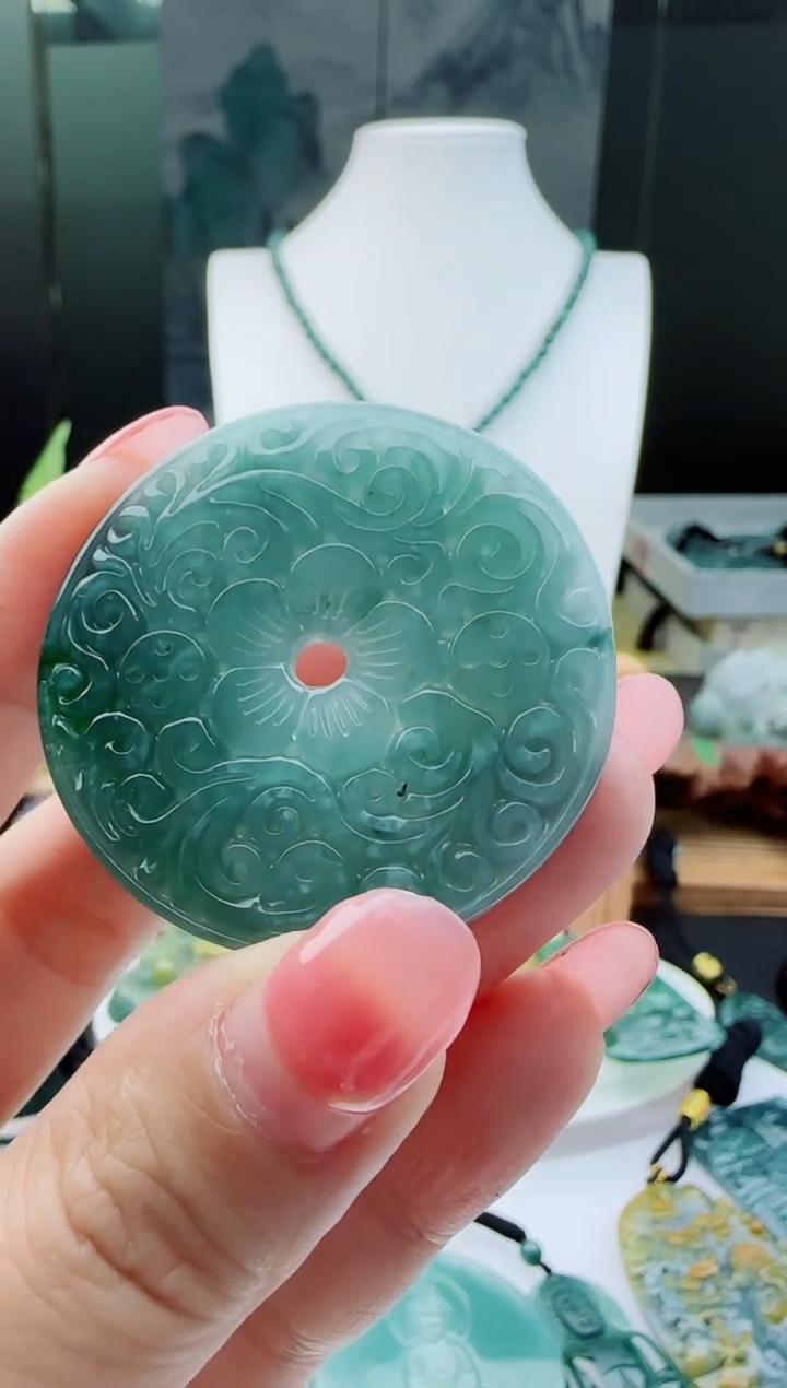 【闪购商品】翡翠颈饰未镶嵌多样性随机一件发货