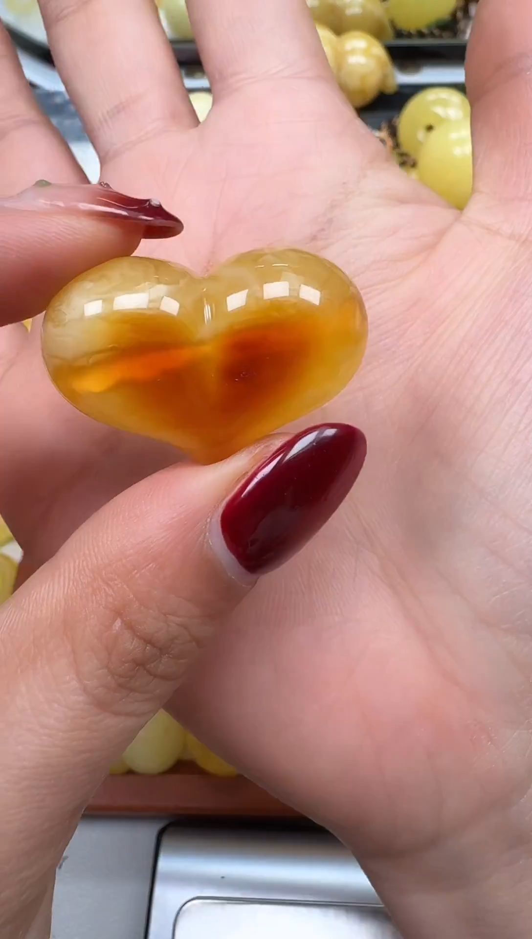 裸石琥珀未镶嵌如图