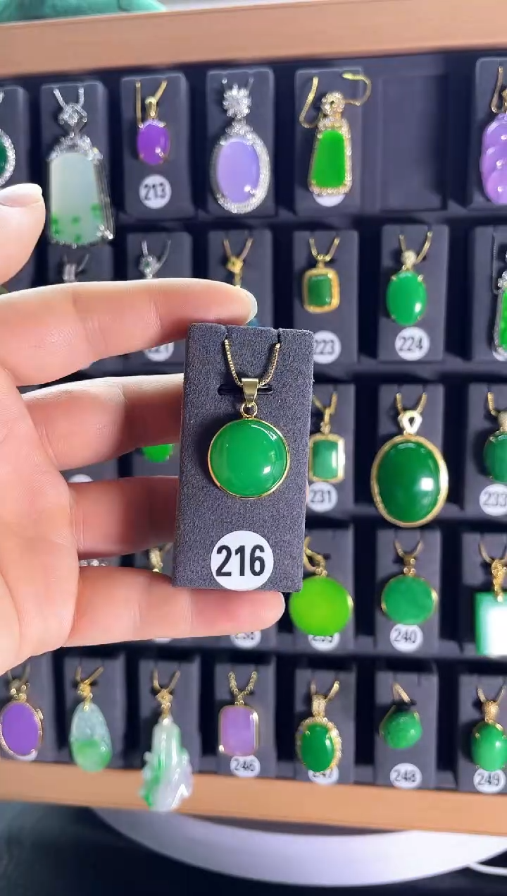 【闪购商品】翡翠耳饰银S925镶嵌216....