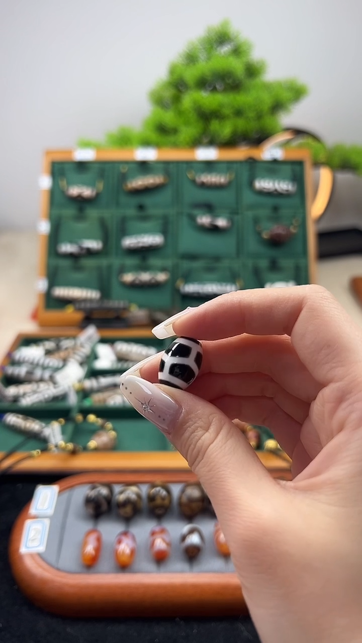 玛瑙/玉髓（覆膜）颈饰未镶嵌82（微瑕随机发货）