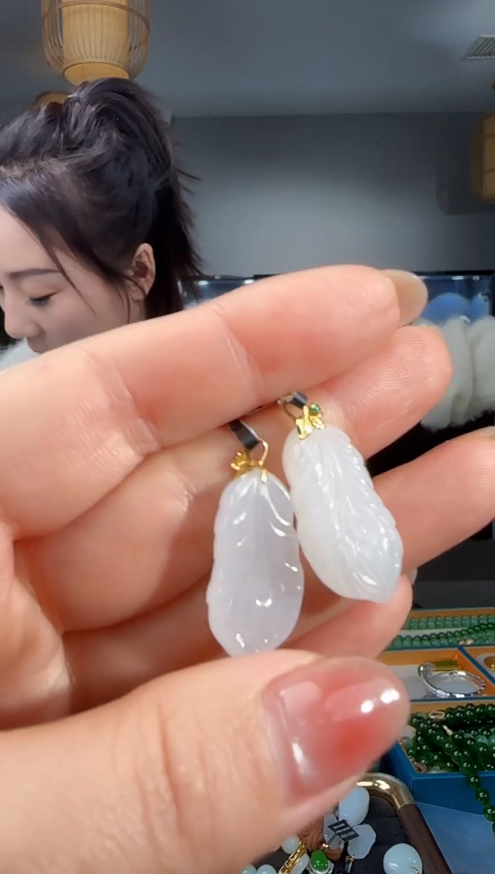 吊坠(不含链)18K金镶嵌和田玉多样性发货拍一发一