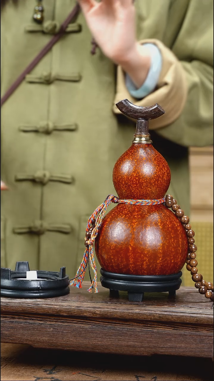 YV001简约大漆款天然酒葫芦（一物一拍）